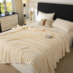 Luxurious Fleece Blanket - Vignette | Couvertures Cosy