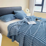 Thick striped blanket - Vignette | Couvertures Cosy