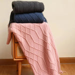 Chaud plaid tricoté à carreaux - Vignette | Couvertures Cosy