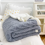 Heavy Wool Winter Blanket - Vignette | Couvertures Cosy