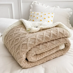 Heavy Wool Winter Blanket - Vignette | Couvertures Cosy