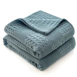 Soft and Breathable Waffle Cotton Blanket - Vignette | Couvertures Cosy