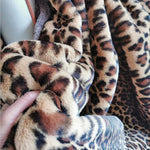 Luxury Leopard Blanket - Vignette | Couvertures Cosy