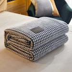 Thick and warm fleece blanket - Vignette | Couvertures Cosy