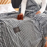 Thick and warm fleece blanket - Vignette | Couvertures Cosy