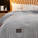Thick and warm fleece blanket - Vignette | Couvertures Cosy