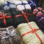 Hand-knitted chunky merino wool blanket - Vignette | Couvertures Cosy